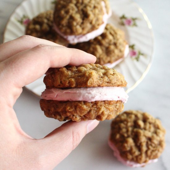 Oatmeal Berry Sandwhich